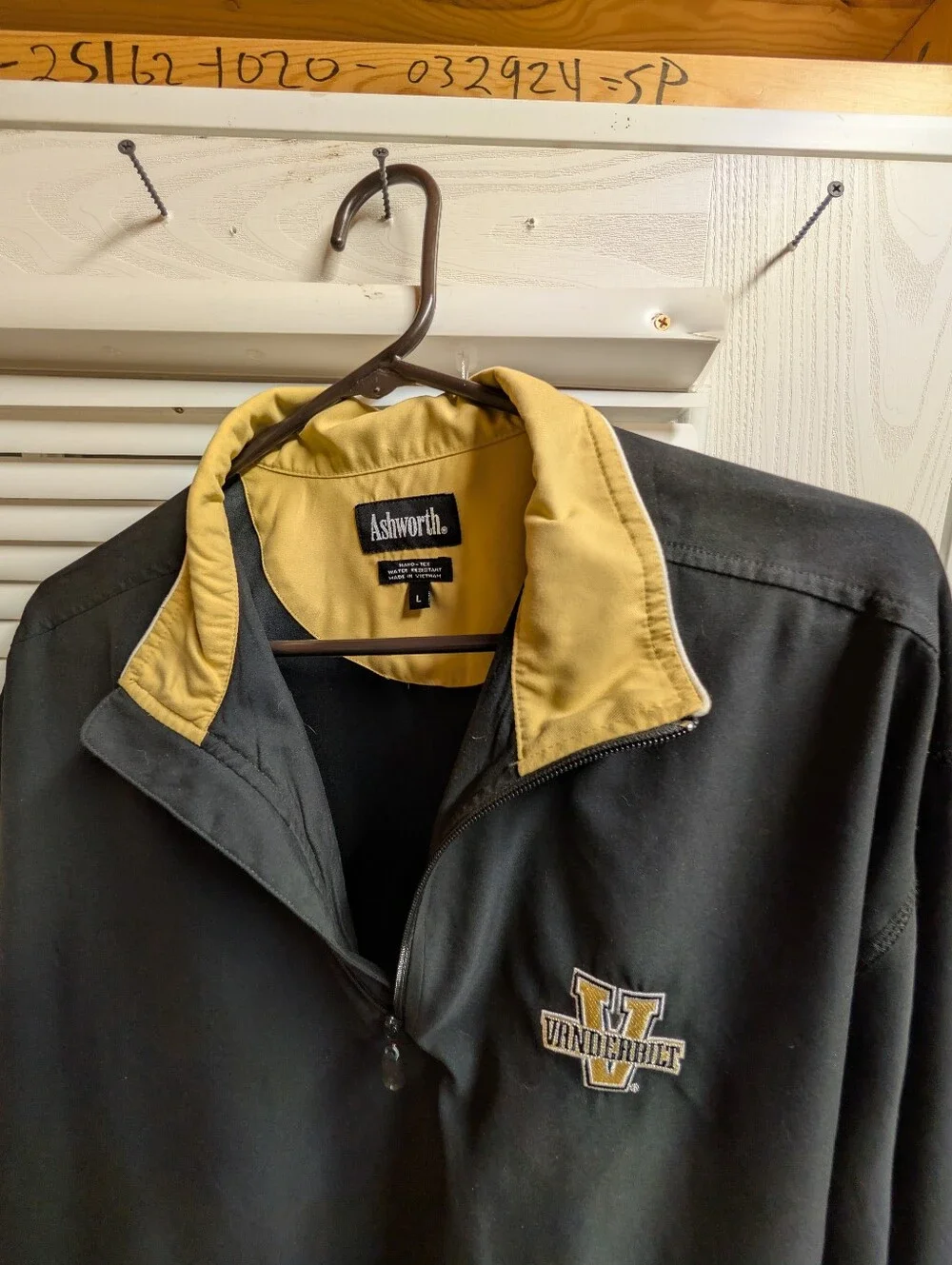 Ashworth ( Large) Black Pullover with Gold Collar and Vanderbilt 'V'